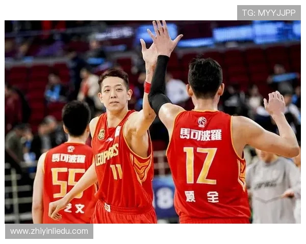 CBA颜值担当球员化身“最帅足球男神” CBA颜值担当球员化身“最帅足球男神”